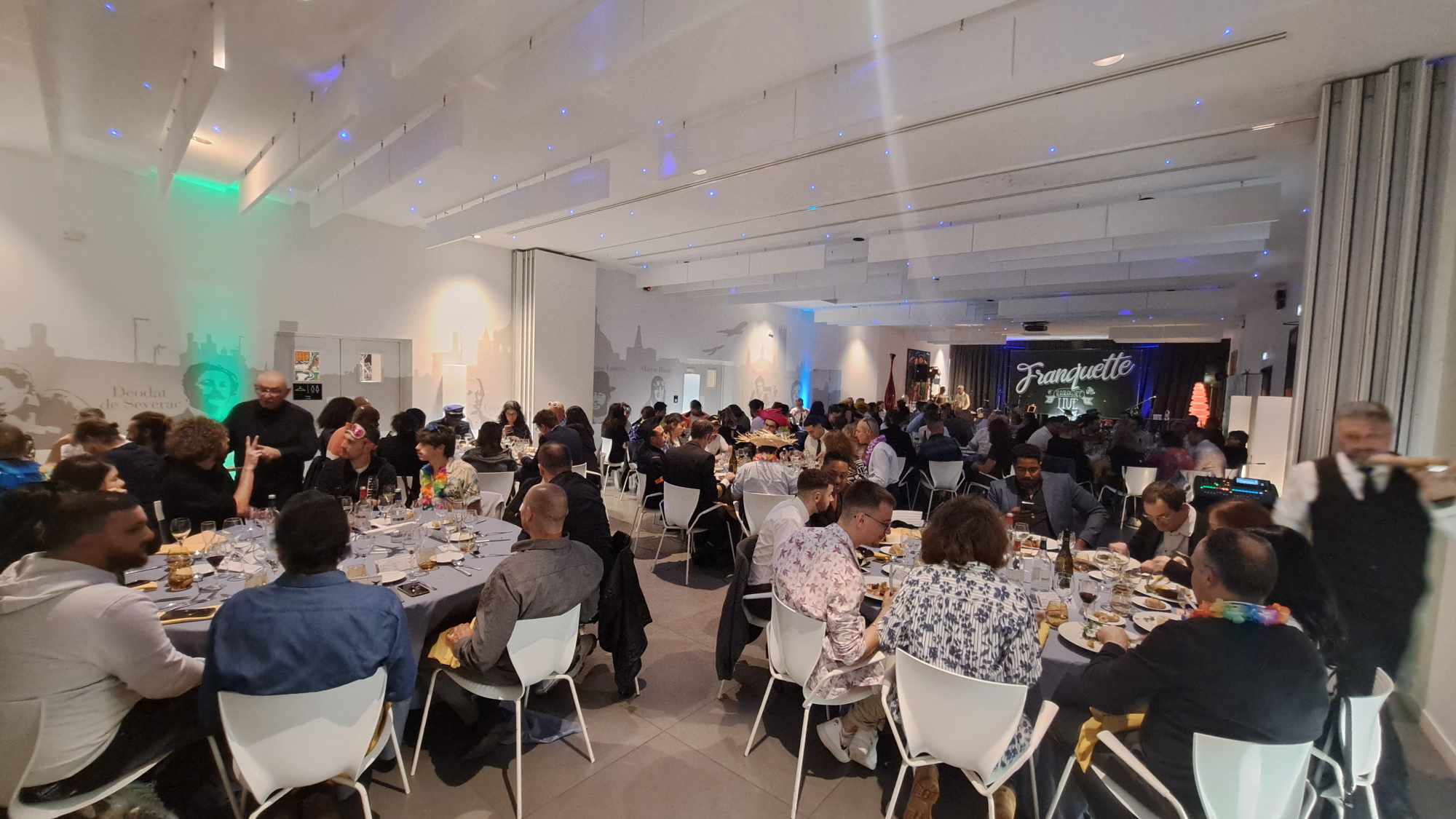 Public choisissant un titre